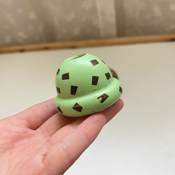 Melissa & Doug Ice Cream Counter Wooden Lot Toppings cup fudge sprinkles mint - Picture 5 of 6